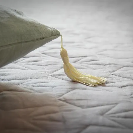 La Renaissance אורחן 2*