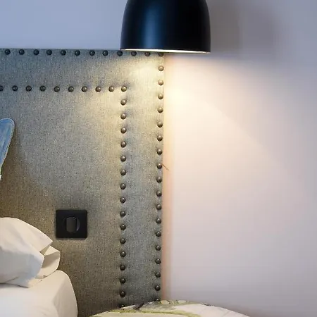 La Renaissance 2* Asnières-sur-Oise