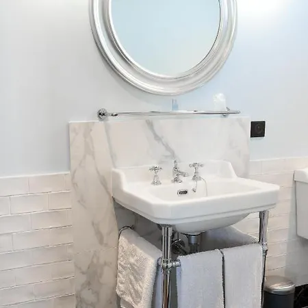 La Renaissance אורחן Asnières-sur-Oise