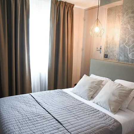 La Renaissance 3*
