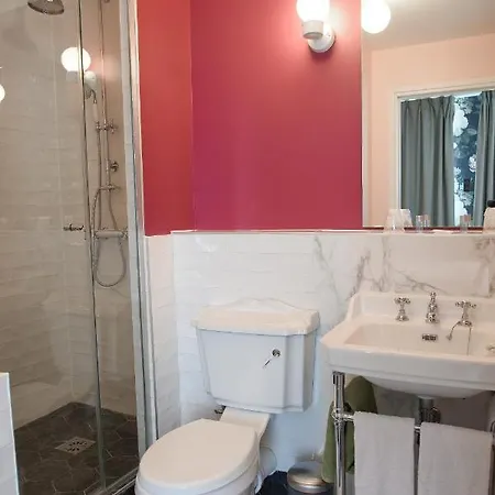 La Renaissance Inn Asnieres-sur-Oise