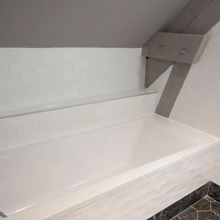 Inn La Renaissance Asnieres-sur-Oise
